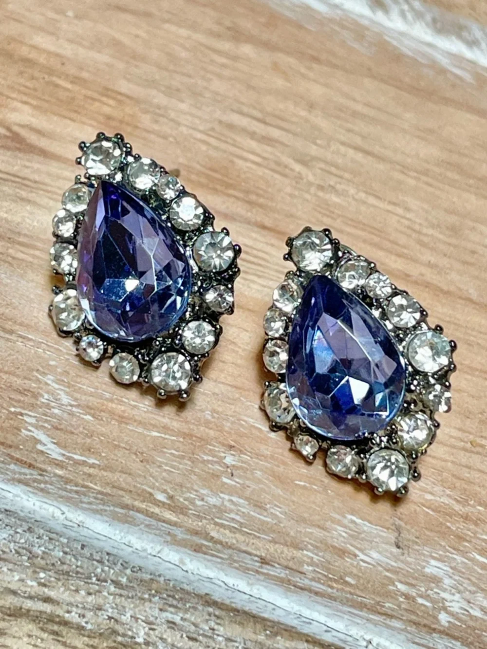 Elegant Blue Teardrop Crystal Stud Earrings